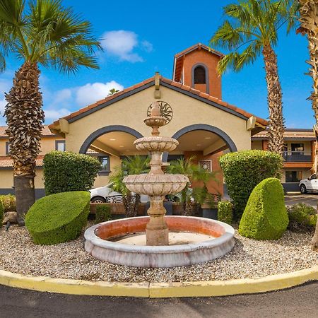 Quality Inn & Suites Goodyear - Phoenix West エクステリア 写真