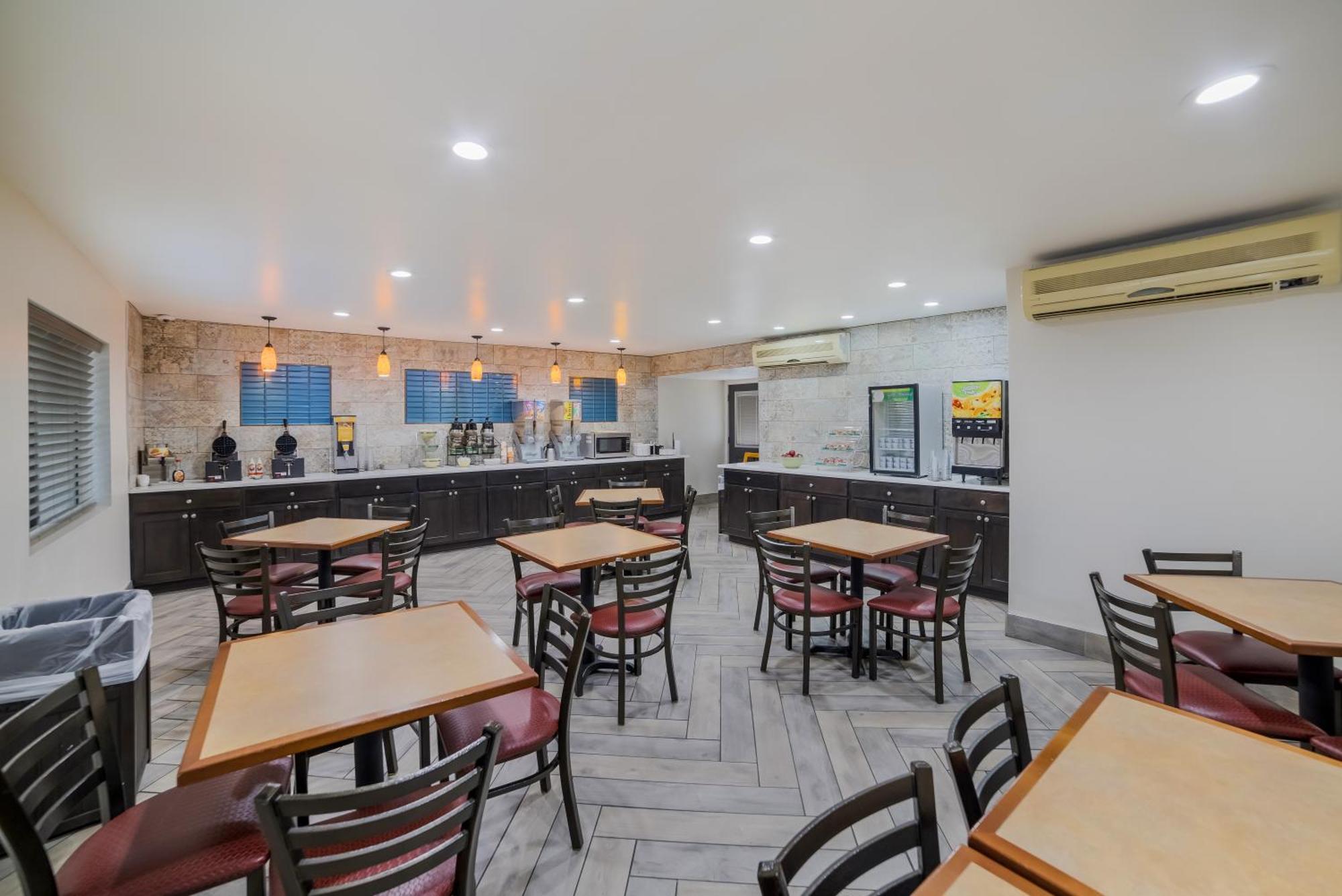 Quality Inn & Suites Goodyear - Phoenix West エクステリア 写真