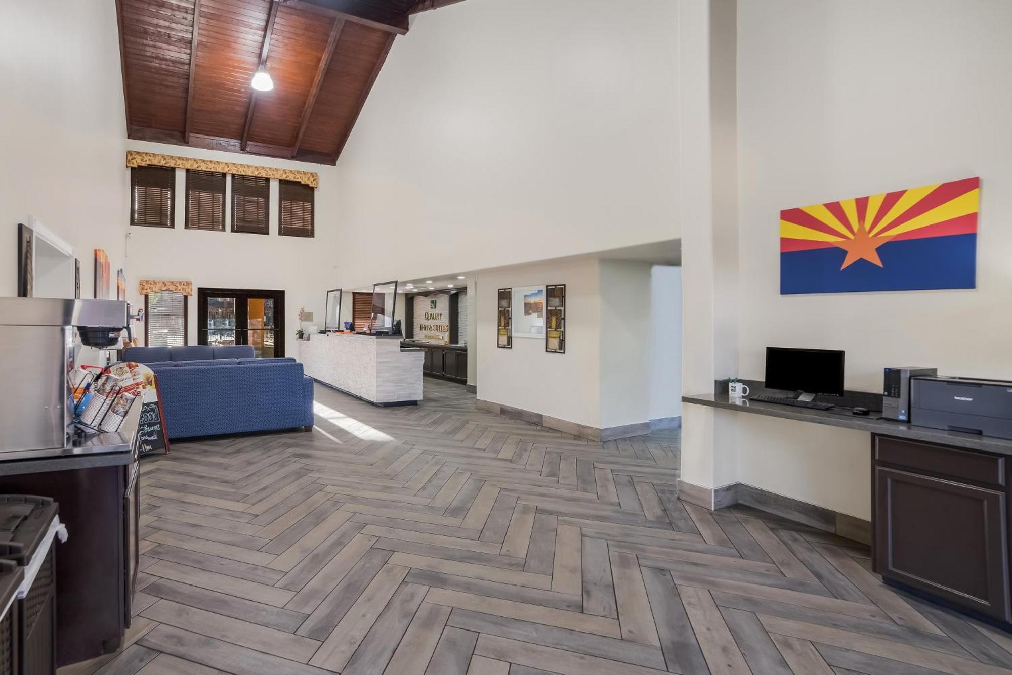 Quality Inn & Suites Goodyear - Phoenix West エクステリア 写真